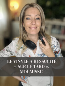 Emmanuelle Choussy avec un casque de musique explique comment avant ses 50 ans elle se lance dans un projet tech, elle qui fait partie de la GEN X et qui a vu toutes ses évolutions technologiques.